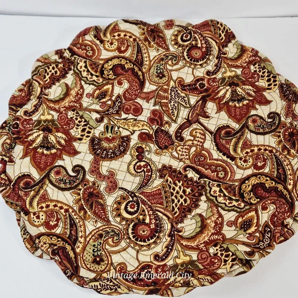 Vtg Reversible Placemats Set / 4 Scalloped Floral Cottagecore Quilted Table Mats